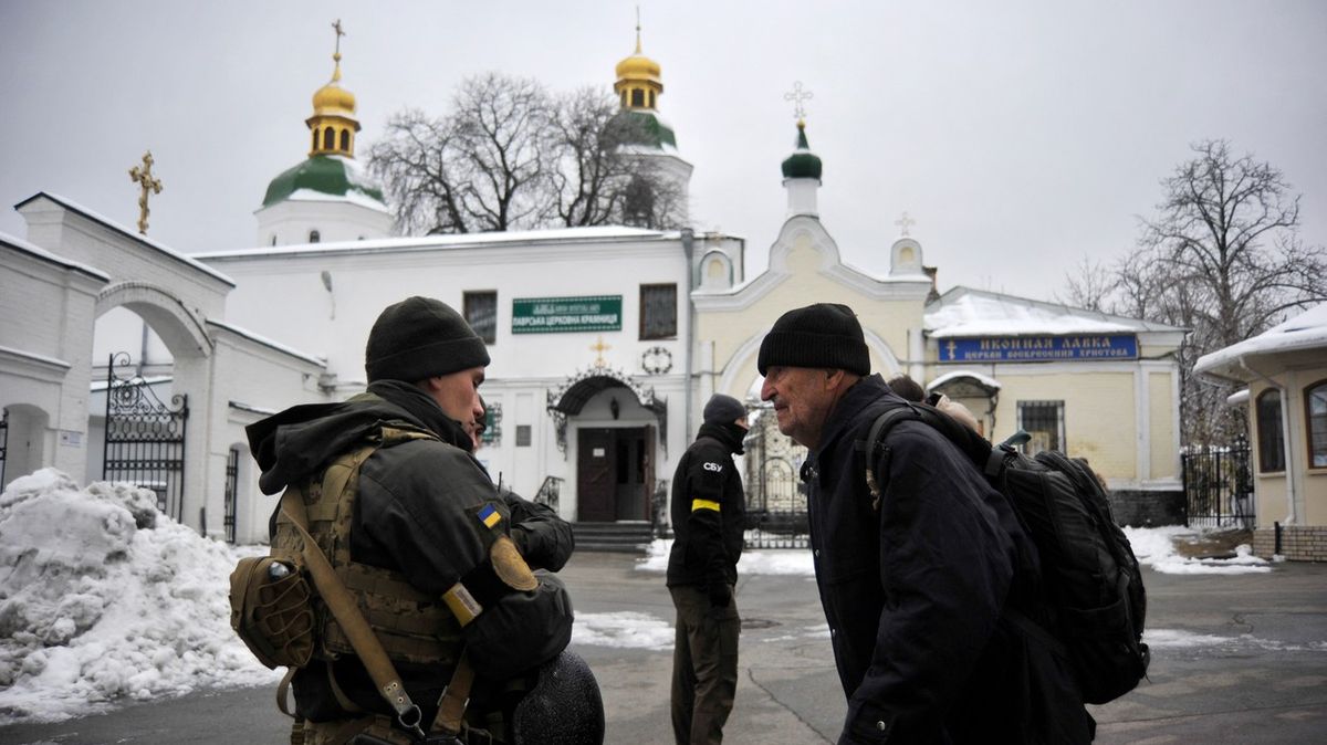 Náboženství je Putinovou zbraní. Proč se ukrajinská církev modlí za Rusko?